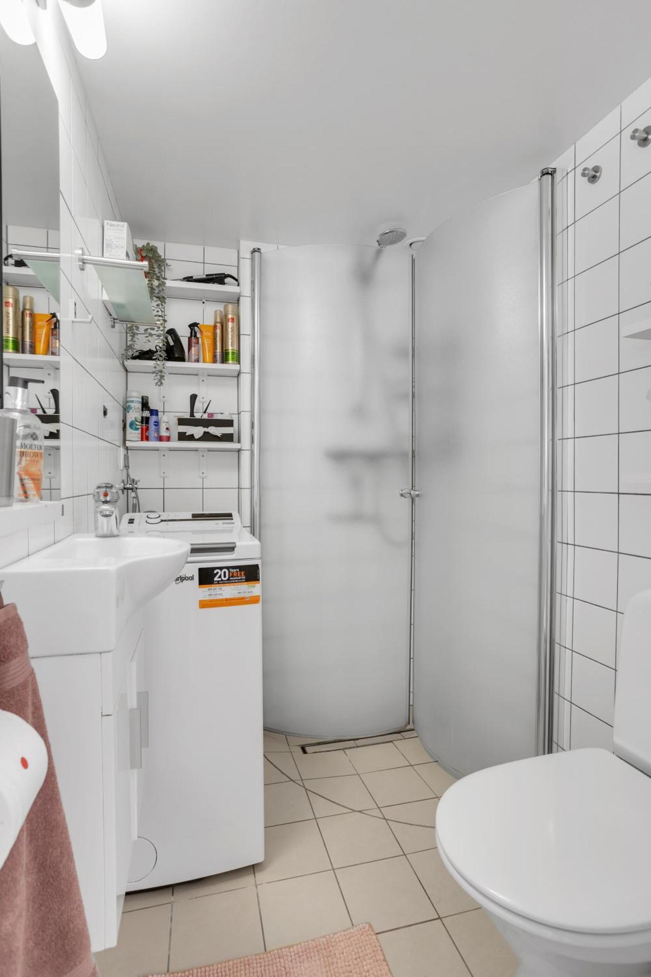 Lara Studio In Laugardalur Valley, Reykjavik Central Park And Botanical Garden, Private Entrance, Free Private Parking On Side المظهر الخارجي الصورة
